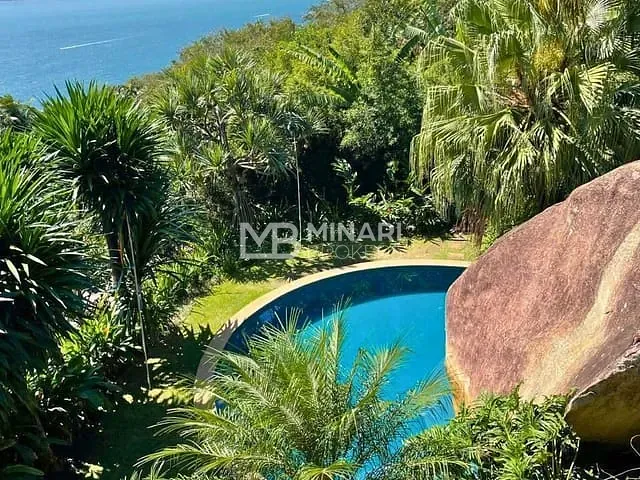 Casa 5 quartos e 7 banheiros, à venda, no bairro Barra Velha em Ilhabela