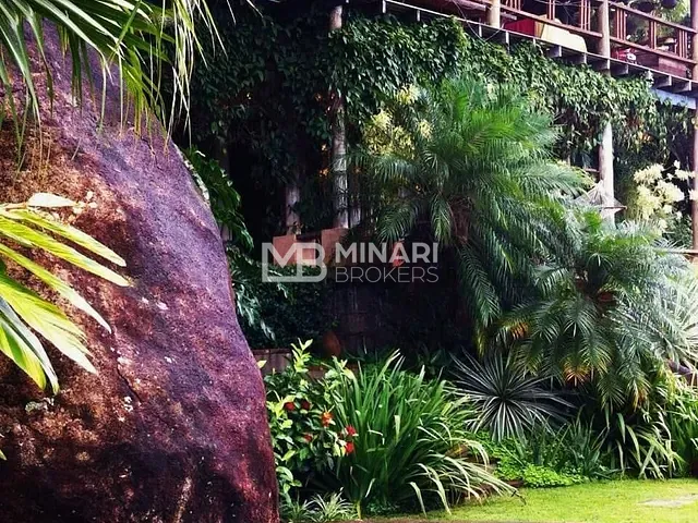 Casa 5 quartos e 7 banheiros, à venda, no bairro Barra Velha em Ilhabela
