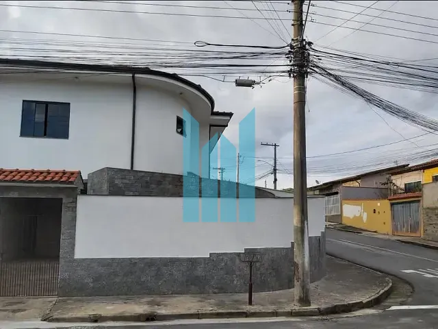 Casa com 164m² 2 quartos e 2 banheiros, à venda, no bairro Jardim das Acácias em Poços de Caldas