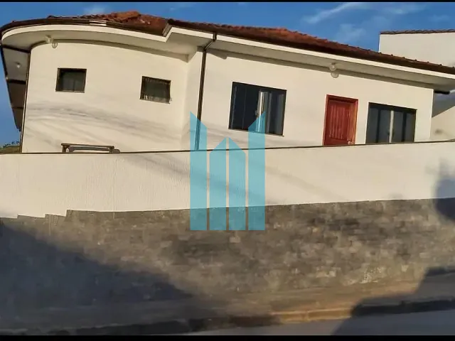 Casa com 164m² 2 quartos e 2 banheiros, à venda, no bairro Jardim das Acácias em Poços de Caldas