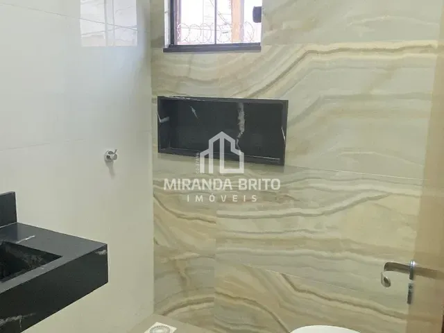 Casa com 230m² 3 quartos e 2 banheiros, à venda, no bairro Jardim Buriti Sereno em Aparecida de Goiânia