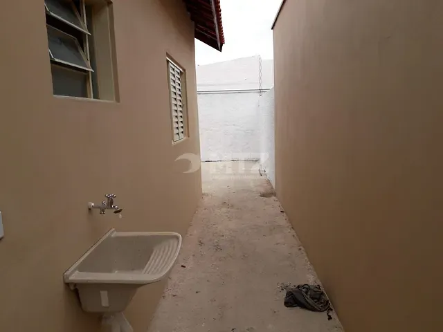 Casa com 125m² 2 quartos e 1 banheiro, à venda, no bairro Residencial Cedro em Botucatu
