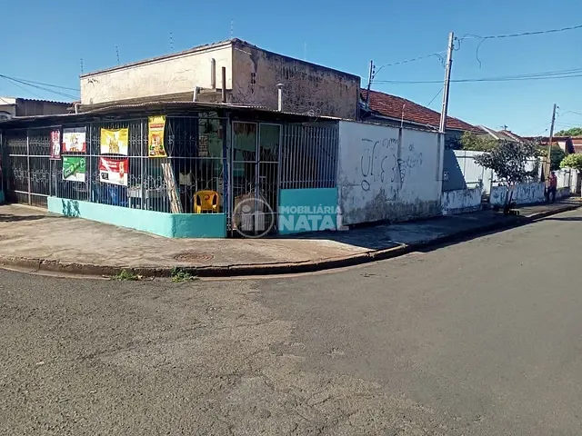 Casa com 352m², à venda, no bairro Vila Casoni em Londrina