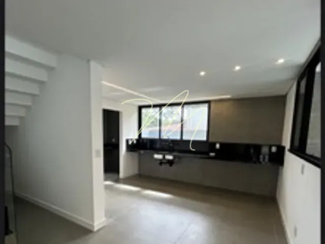 Casa 4 quartos e 5 banheiros, à venda, no bairro Nossa Senhora da Vitória em Ilhéus