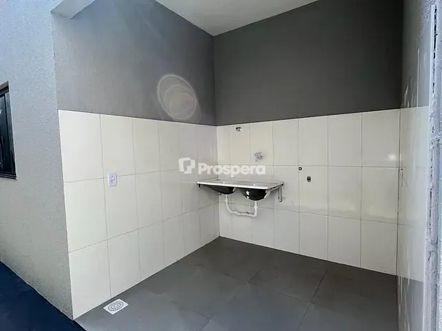 Casa com 150m² 2 quartos e 2 banheiros, à venda, no bairro Sítios de Recreio Vale das Laranjeiras em Anápolis