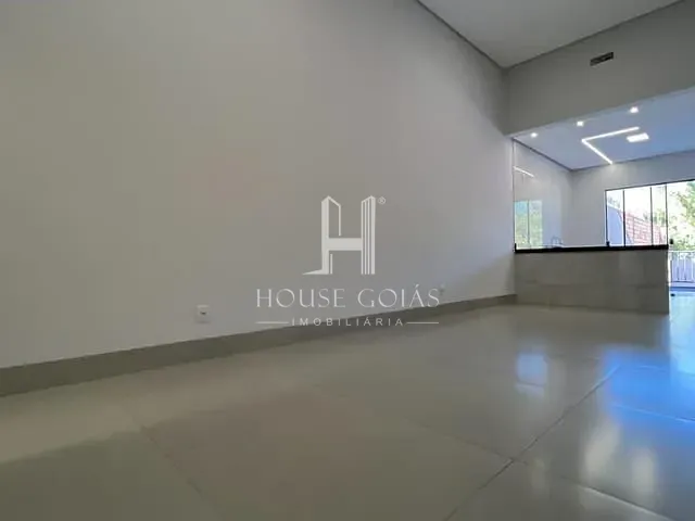 Casa com 306m² 3 quartos e 3 banheiros, à venda, no bairro Vila São Joaquim em Aparecida de Goiânia