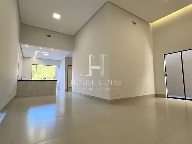 Casa com 306m² 3 quartos e 3 banheiros, à venda, no bairro Vila São Joaquim em Aparecida de Goiânia