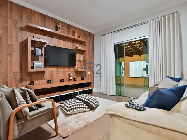 Casa com 500m² 4 quartos e 5 banheiros, à venda, no bairro Setor Habitacional Samambaia em Vicente Pires