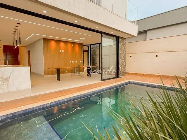 Casa com 300m² 4 quartos e 5 banheiros, à venda, no bairro Jardins Bolonha em Senador Canedo