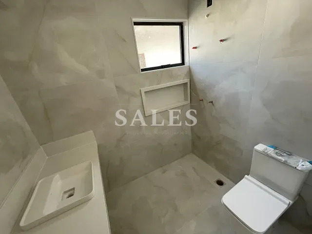 Casa com 280m² 4 quartos e 4 banheiros, à venda, no bairro São Pedro em Juiz de Fora
