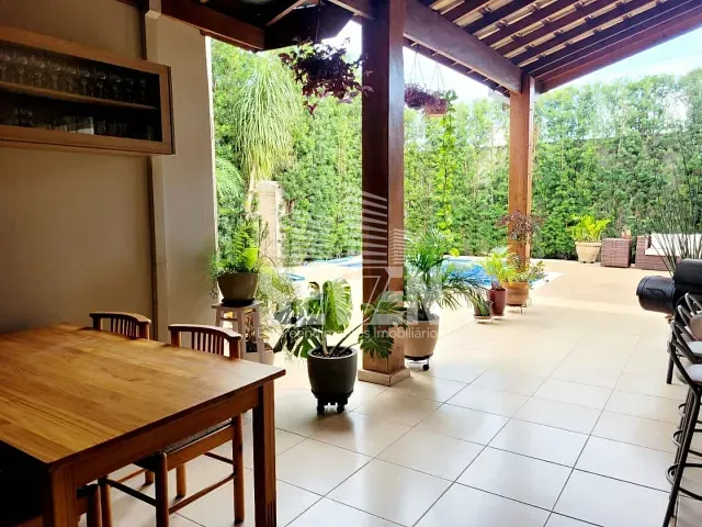 Casa com 360m², à venda, no bairro Residencial Tivoli II em Bauru