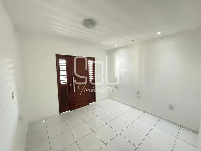 Casa com 170m² 2 quartos e 1 banheiro, à venda, no bairro Parque de Exposições em Parnamirim