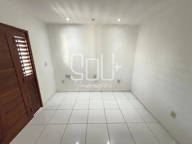 Casa com 170m² 2 quartos e 1 banheiro, à venda, no bairro Parque de Exposições em Parnamirim