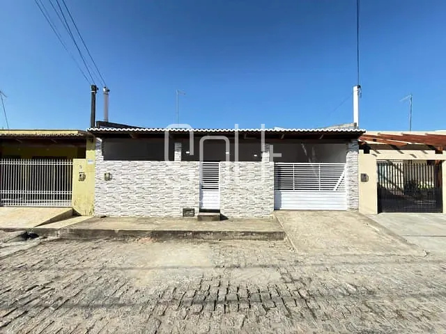 Casa com 170m² 2 quartos e 1 banheiro, à venda, no bairro Parque de Exposições em Parnamirim