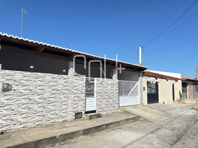 Casa com 170m² 2 quartos e 1 banheiro, à venda, no bairro Parque de Exposições em Parnamirim