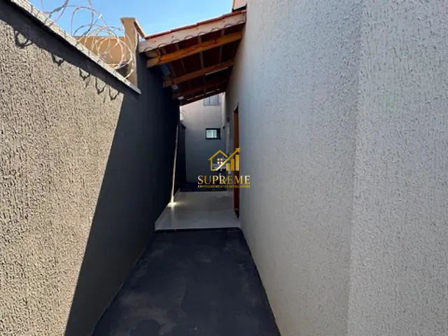 Casa 2 quartos e 2 banheiros, à venda, no bairro Residencial Solar Embaúba em Trindade
