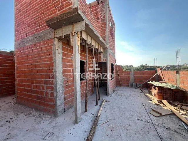 Casa com 65m², à venda, no bairro Roma em Volta Redonda