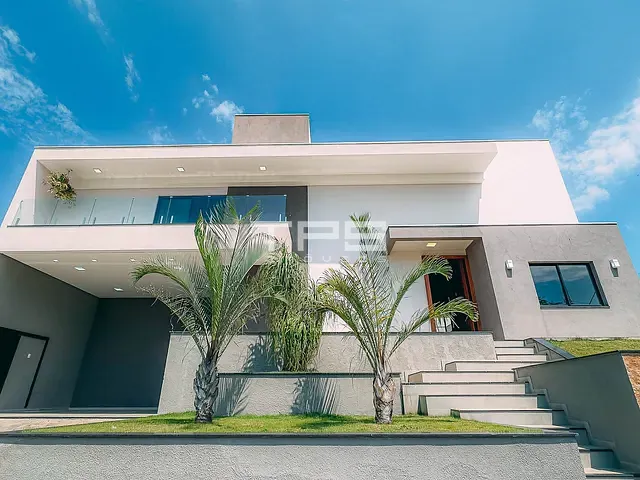 Casa 4 quartos e 3 banheiros, à venda, no bairro Jardim Panorama II em Guaratinguetá
