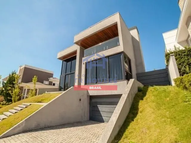 Casa 4 quartos e 6 banheiros, à venda, no bairro Campo Comprido em Curitiba