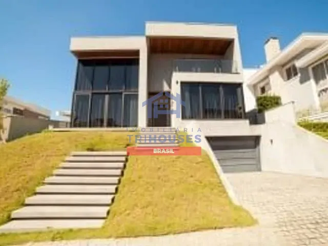 Casa 4 quartos e 6 banheiros, à venda, no bairro Campo Comprido em Curitiba