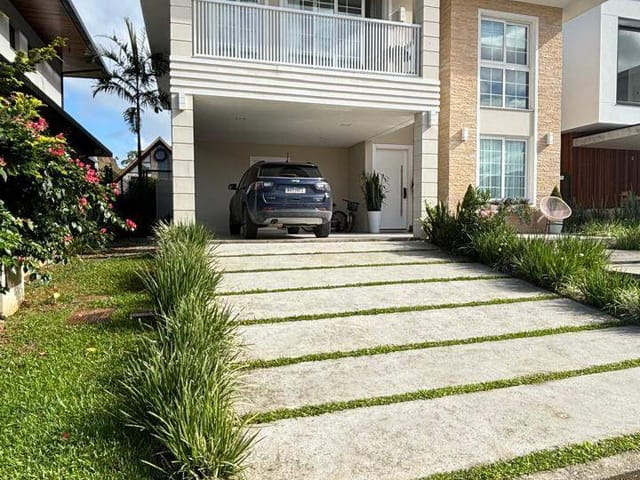 Casa 4 quartos e 5 banheiros, à venda, no bairro Rio do Meio em Itajaí