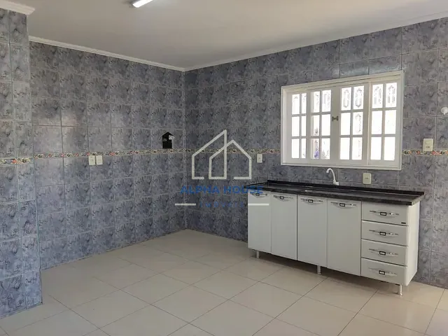 Casa com 300m² 3 quartos e 2 banheiros, à venda, no bairro Residencial Campo Belo em Pindamonhangaba