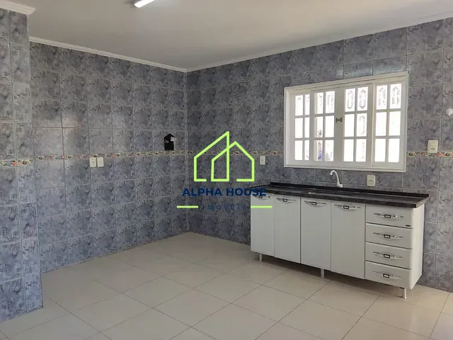 Casa com 300m² 3 quartos e 2 banheiros, à venda, no bairro Residencial Campo Belo em Pindamonhangaba