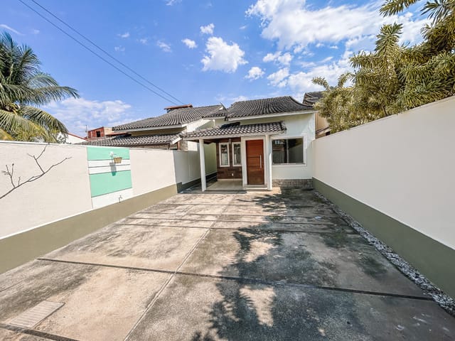 Casa 2 quartos e 3 banheiros, para alugar, no bairro Praia de Itaipuaçu (Itaipuaçu) em Maricá
