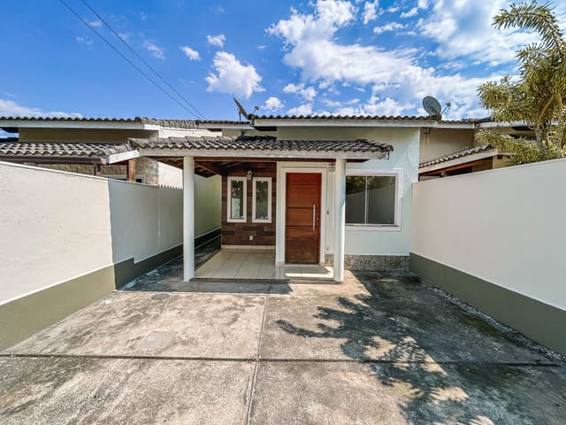 Casa 2 quartos e 3 banheiros, para alugar, no bairro Praia de Itaipuaçu (Itaipuaçu) em Maricá