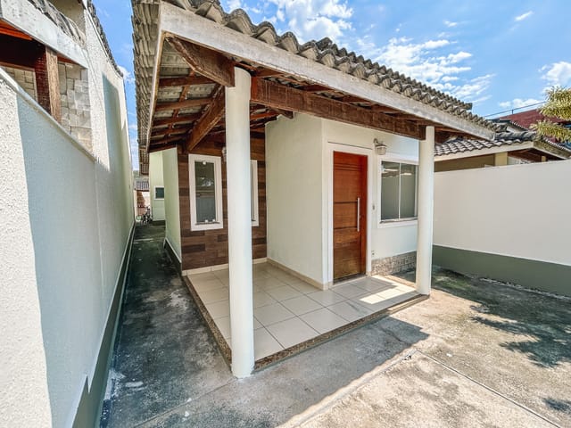 Casa 2 quartos e 3 banheiros, para alugar, no bairro Praia de Itaipuaçu (Itaipuaçu) em Maricá