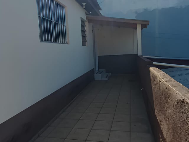 Casa 1 quarto e 1 banheiro, para alugar, no bairro Parque Erasmo Assunção em Santo André