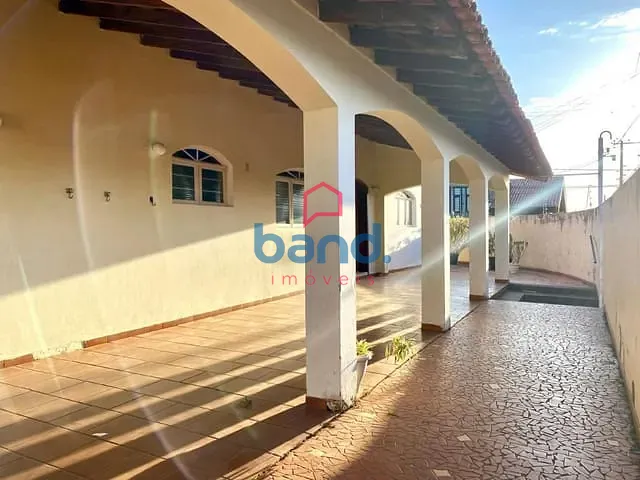 Casa com 327m² 3 quartos e 2 banheiros, à venda, no bairro Jardim Julita em Porto Feliz