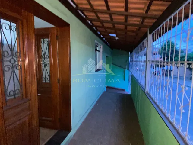 Casa 2 quartos e 1 banheiro, para alugar, no bairro São Tarcísio em Juiz de Fora
