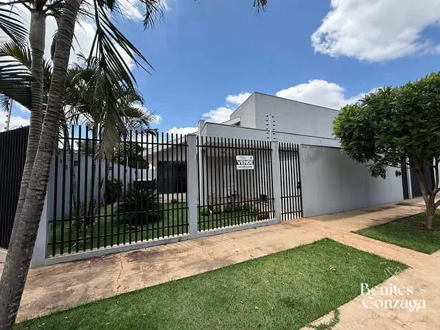 Casa com 398m² 4 quartos e 3 banheiros, à venda, no bairro Jardim Monte Rei em Maringá