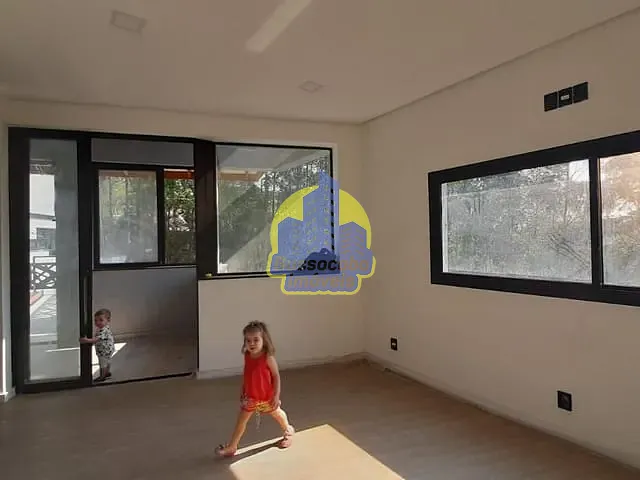 Casa com 551m², à venda, no bairro Fazenda Velha em Cajamar