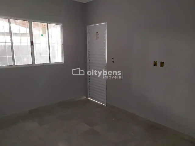 Casa 2 quartos e 1 banheiro, à venda, no bairro Esplanada em Araçatuba
