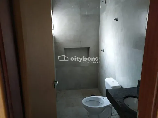 Casa 2 quartos e 1 banheiro, à venda, no bairro Esplanada em Araçatuba
