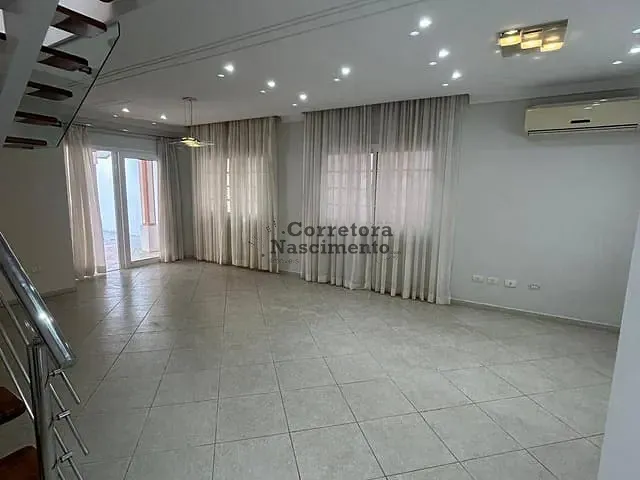 Casa com 330m² 3 quartos e 3 banheiros, para alugar, no bairro Cidade Jardim em Jacareí