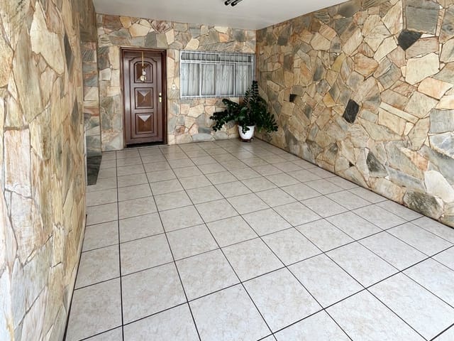 Casa com 275m² 3 quartos e 2 banheiros, à venda, no bairro Centro em Franca