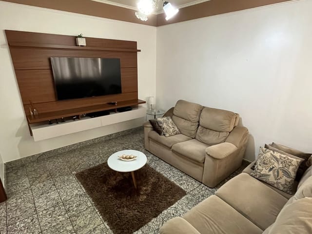 Casa com 275m² 3 quartos e 2 banheiros, à venda, no bairro Centro em Franca