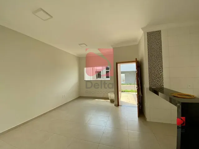 Casa com 205m² 3 quartos e 2 banheiros, à venda, no bairro Jardim Ferrarezzi em Pirassununga