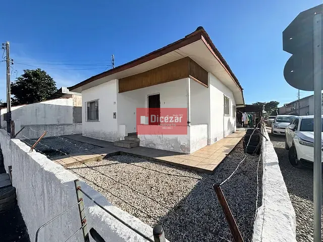 Casa 3 quartos e 1 banheiro, à venda, no bairro Praia de Armação em Penha