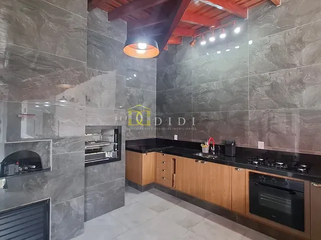 Casa 3 quartos e 4 banheiros, à venda, no bairro Bambu em Porto Feliz
