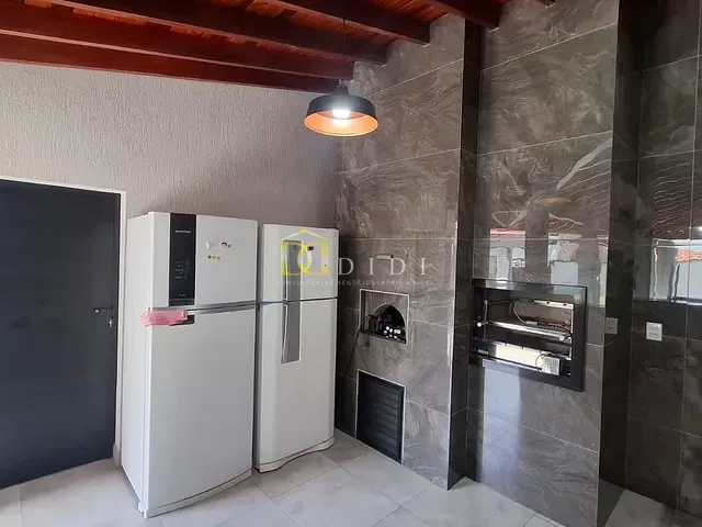 Casa 3 quartos e 4 banheiros, à venda, no bairro Bambu em Porto Feliz
