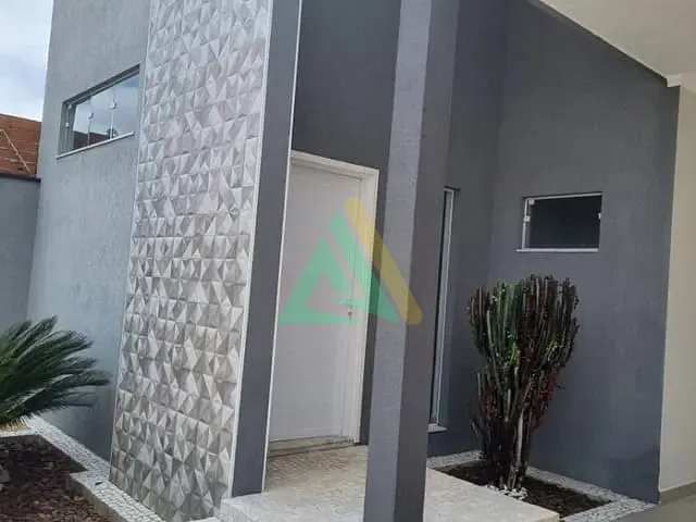 Casa com 300m² 2 quartos e 3 banheiros, à venda, no bairro Residencial do Bosque em Mogi Mirim