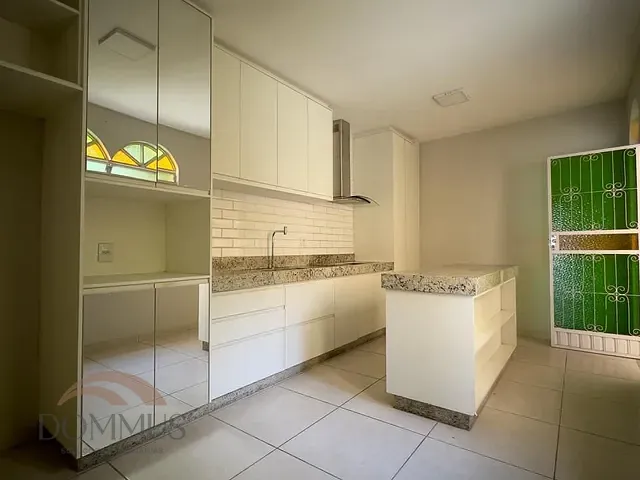 Casa com 302m² 3 quartos e 2 banheiros, à venda, no bairro Ideal em Ipatinga