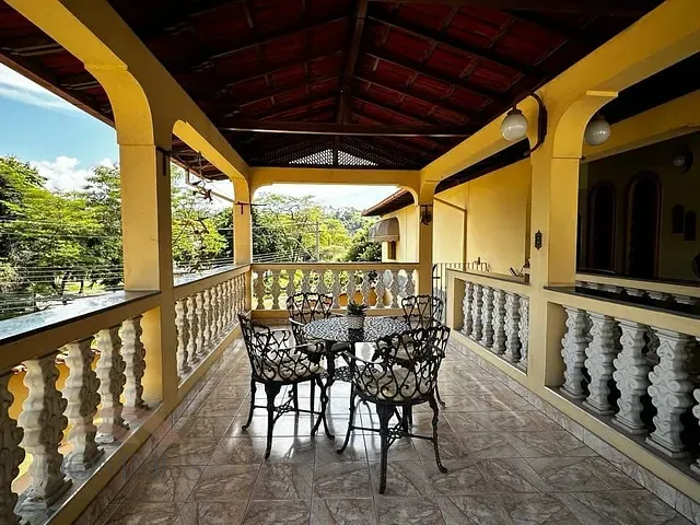 Casa com 302m² 3 quartos e 2 banheiros, à venda, no bairro Ideal em Ipatinga