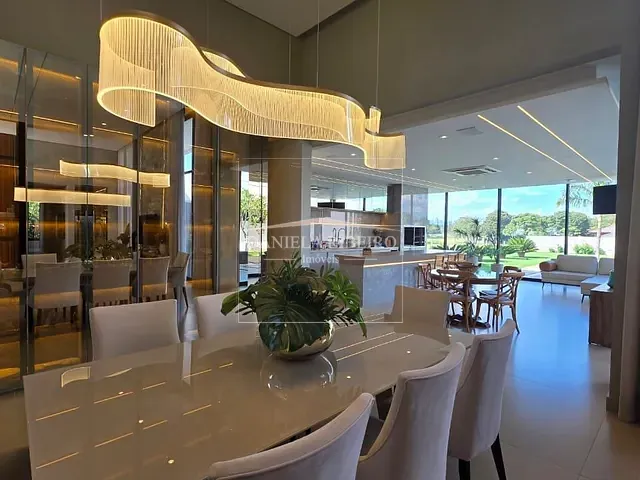 Casa com 2600m² 6 quartos e 7 banheiros, à venda, no bairro Recanto do Salto em Londrina