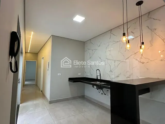Casa com 129m² 3 quartos e 2 banheiros, à venda, no bairro Vila Pântano II em Santa Bárbara D'Oeste