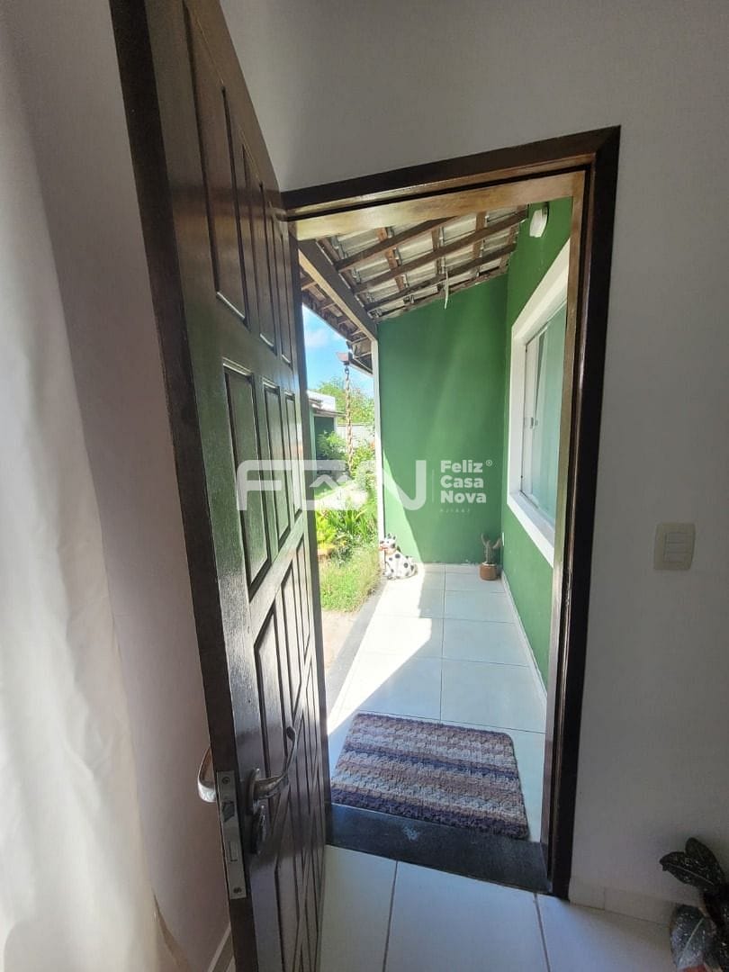 Casa à venda com 2 quartos, 10m² - Foto 2